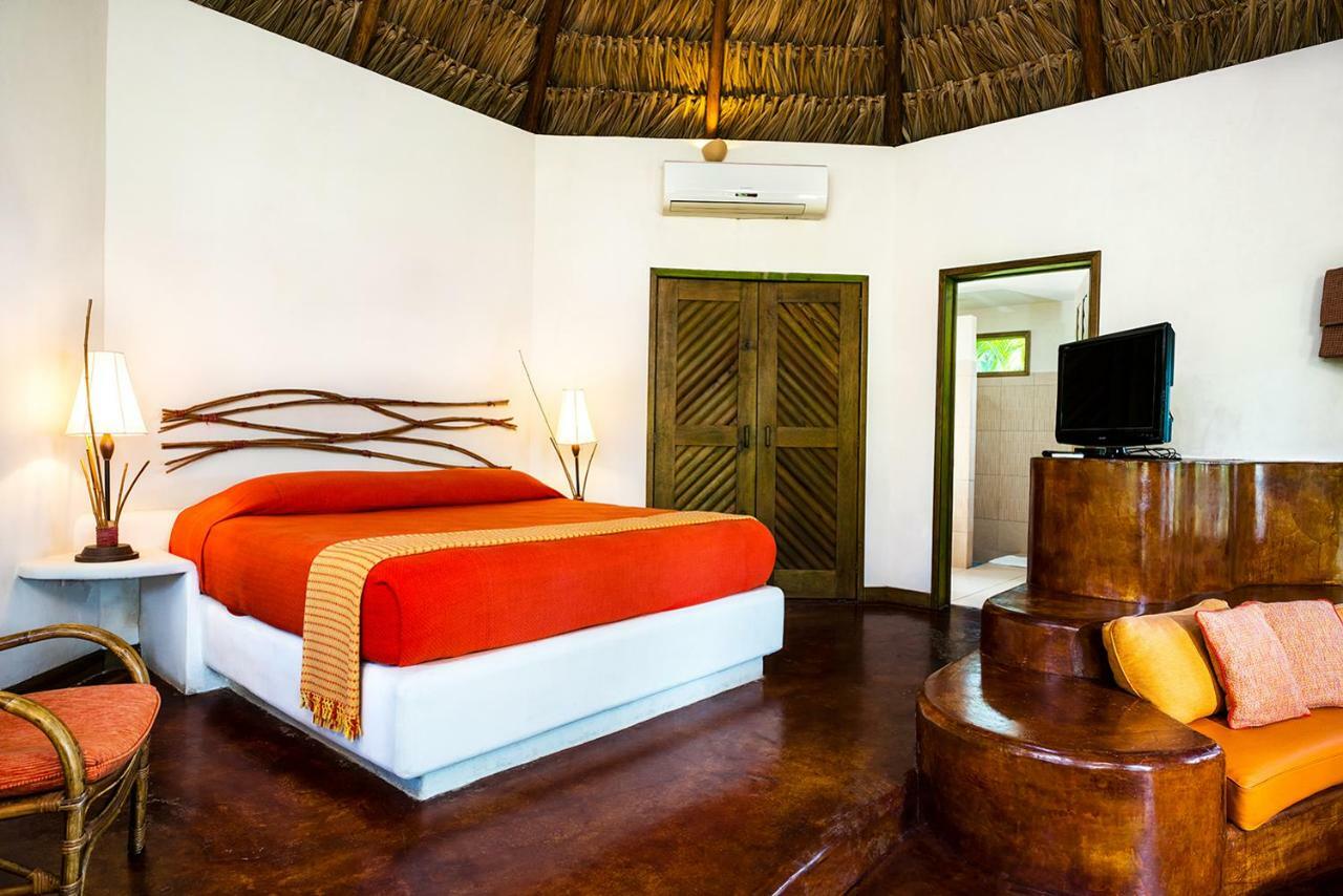 Nanajuana Rio Dulce Hotel ภายนอก รูปภาพ